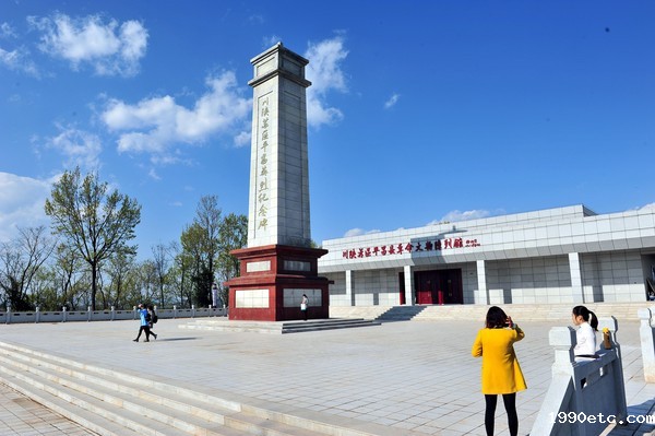 纪念碑广场JPG.JPG